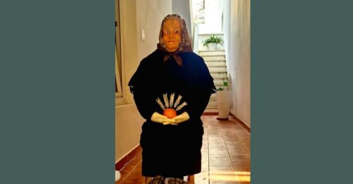 La Caremma salentina di Casetta Rotuli a Parabita con arancia amara e penne di gallina