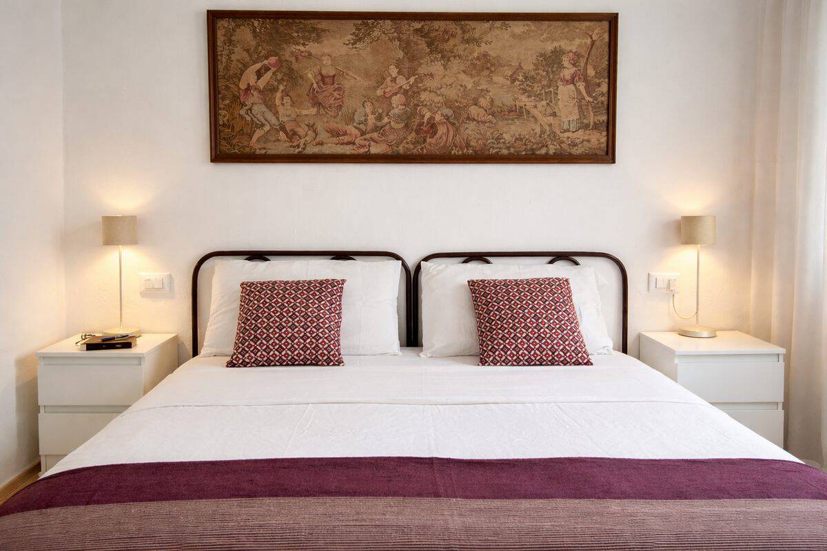 Camera Casetta Rotulà Parabita