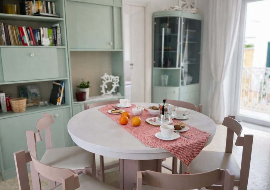 Esterno Casetta Rotulà Parabita